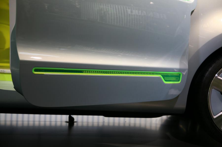  Renault Z.E. Concept 2008 года  (фото 24 из 90)